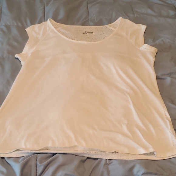 Columbia Tops - Women shirt Columbia white